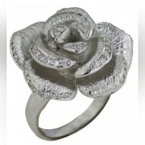 Vera & Co Brass Silver Tone & Clear Cubic Zirconia Flower Ring (5)